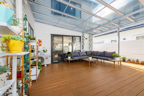 Photo of property in 113b Wharf Road, Te Atatu Peninsula, Auckland, 0610