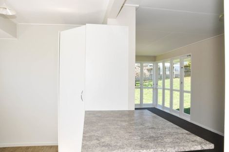 Photo of property in 1 Tawa Place, Waiuku, 2123