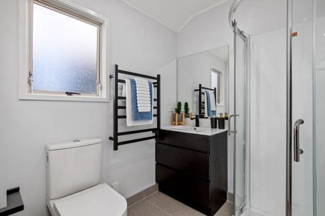 Photo of property in 2/48 Noeleen Street, Glenfield, Auckland, 0629