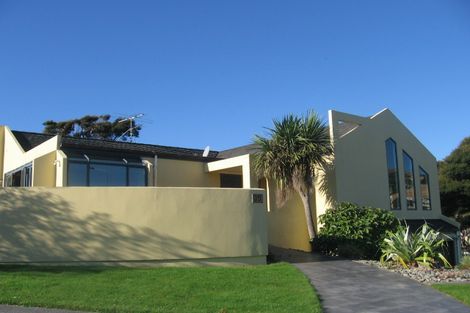 Photo of property in 35 Samwell Drive, Whitby, Porirua, 5024