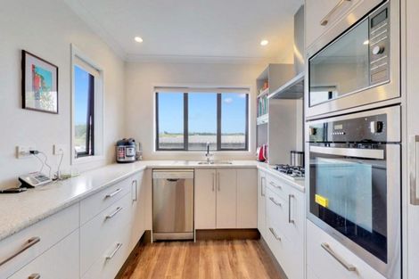 Photo of property in 129 Kennedy Road, Pyes Pa, Tauranga, 3112