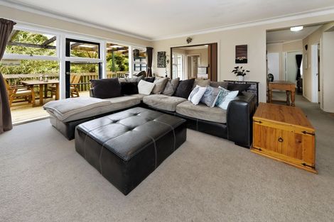 Photo of property in 17 Golf Road, New Lynn, Auckland, 0600