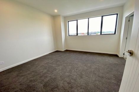Photo of property in 2a Longshore Drive, Long Bay, Auckland, 0630