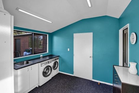 Photo of property in 16 Arthur Road, Paraite, New Plymouth, 4373