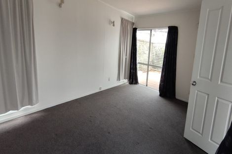 Photo of property in 25 Lisa Rise, Half Moon Bay, Auckland, 2012