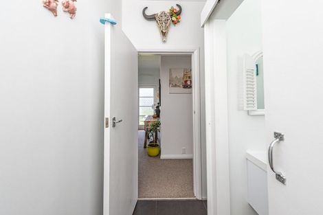 Photo of property in 2 Hodge Place, Aramoho, Whanganui, 4500