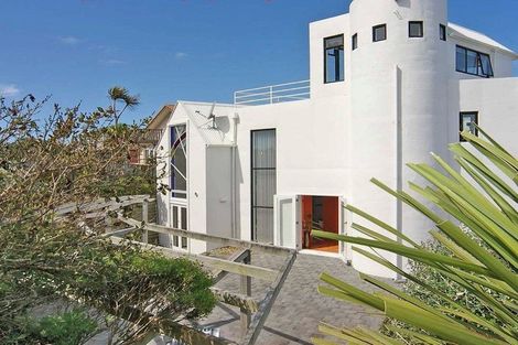 Photo of property in 80 Beacon Hill Road, Strathmore Park, Wellington, 6022