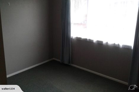 Photo of property in 154 Akaroa Drive, Maupuia, Wellington, 6022