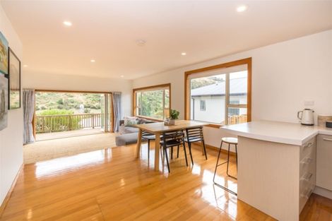 Photo of property in 36 Evans Pass Road, Sumner, Christchurch, 8081