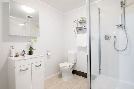 Photo of property in 3/5 Gordon Avenue, Forrest Hill, Auckland, 0620