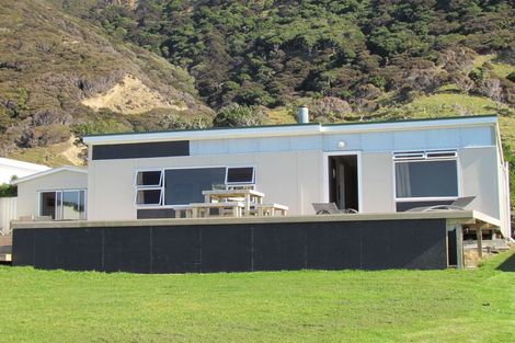 Photo of property in 881 Mataikona Road, Mataikona, Tinui, 5889