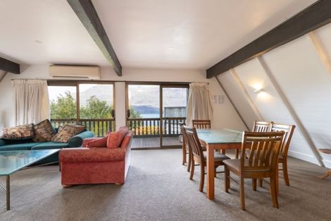 Photo of property in 6a Williams Street, Sunshine Bay, Queenstown, 9300