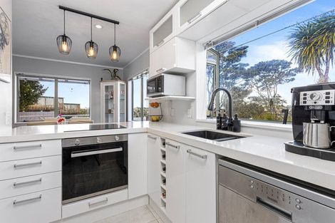 Photo of property in 3/102a Manuka Road, Bayview, Auckland, 0629