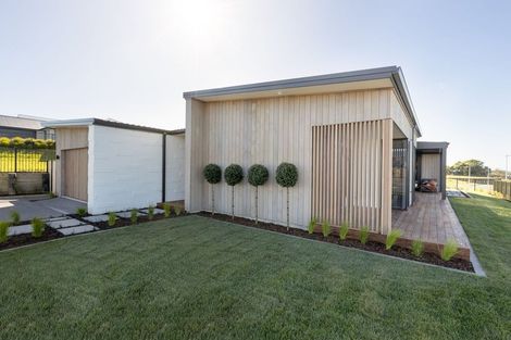 Photo of property in 19 Ridge Drive, Omokoroa, 3114