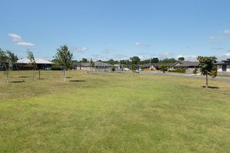 Photo of property in 69 Puhirake Crescent, Pyes Pa, Tauranga, 3112