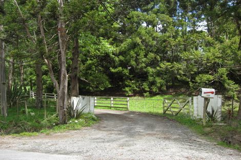 Photo of property in 200 Awa Road, Kumeu, 0891