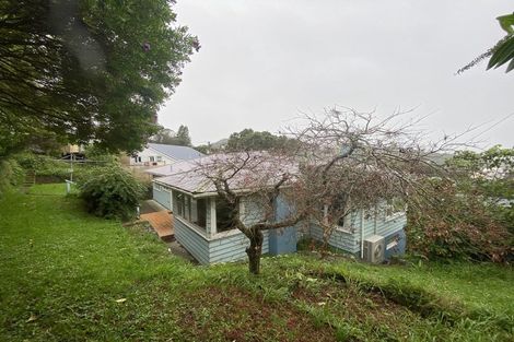 Photo of property in 1 Kohima Drive, Khandallah, Wellington, 6035