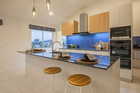 Photo of property in 17 Stace Hopper Drive, One Tree Point, 0118