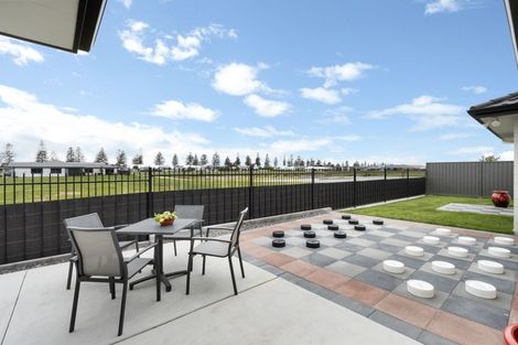 Photo of property in 17 Hurunui Drive, Te Awa, Napier, 4110