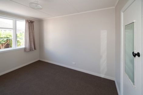 Photo of property in 9 Wilmot Street, Northcote, Christchurch, 8052