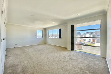 Photo of property in 70 Donegal Park Drive, Flat Bush, Auckland, 2019