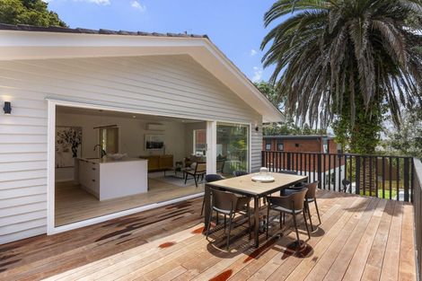 Photo of property in 1/14 Surville Place, Mairangi Bay, Auckland, 0630