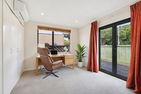Photo of property in 164 Kahu Road, Paremata, Porirua, 5024