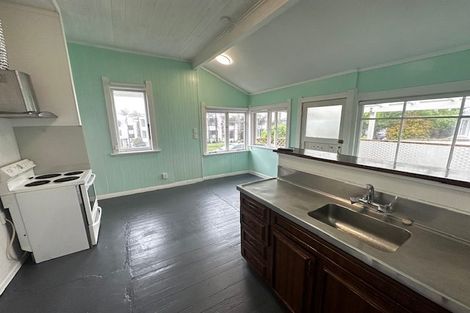 Photo of property in 374 Lake Road, Takapuna, Auckland, 0622