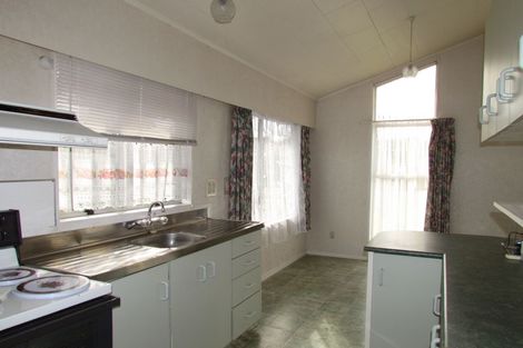 Photo of property in 6 Lowes Place, Solway, Masterton, 5810