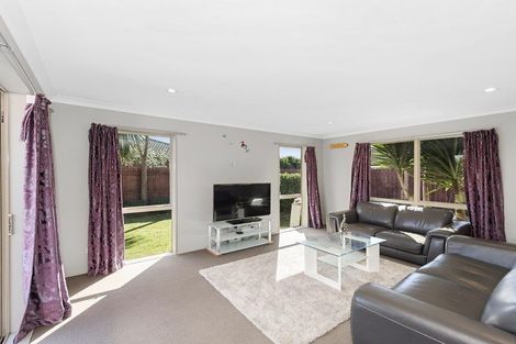 Photo of property in 10 Alderwick Place, Rototuna North, Hamilton, 3210