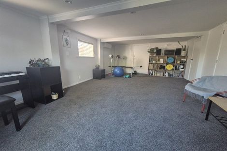 Photo of property in 17 Howe Street, Howick, Auckland, 2014