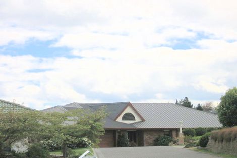 Photo of property in 22 Fairview Terrace, Waipahihi, Taupo, 3330