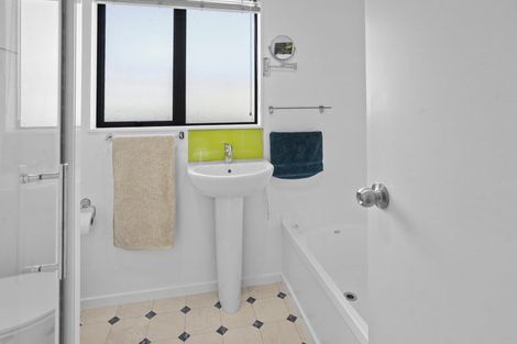 Photo of property in 16 Robinson Street, Cheviot, 7310