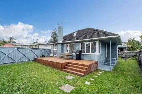 Photo of property in 1/9 Merriefield Avenue, Forrest Hill, Auckland, 0620