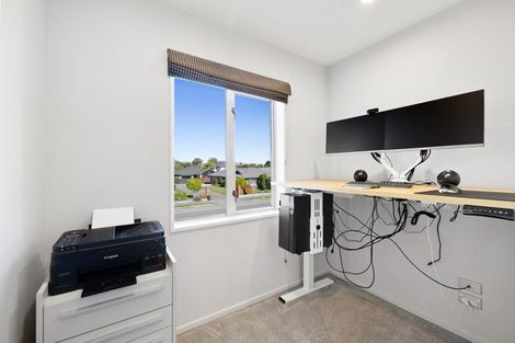 Photo of property in 165 Blighs Road, Strowan, Christchurch, 8052