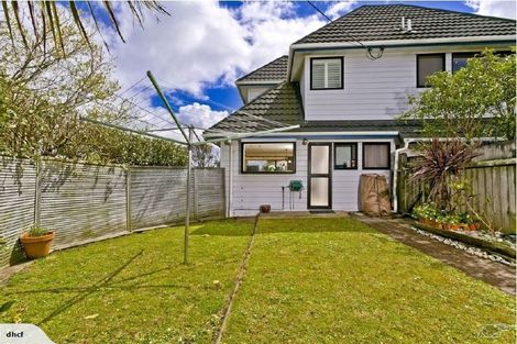 Photo of property in 1/2a Sunnynook Road, Sunnynook, Auckland, 0620