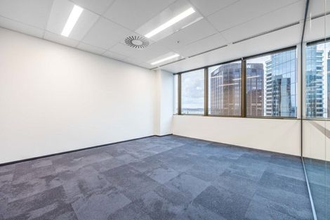 Photo of property in 1/45 Queen Street, Northcote Point, Auckland, 0627