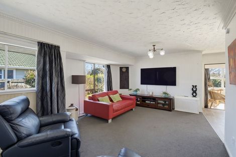 Photo of property in 42 Daniels Road, Redwood, Christchurch, 8051