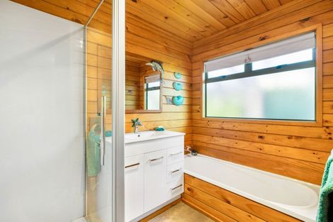 Photo of property in 49 Shelly Beach Road, Shelly Beach, Helensville, 0874