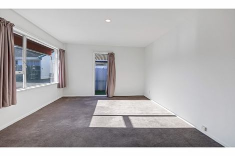 Photo of property in 2/8 Lonsdale Street, New Brighton, Christchurch, 8083