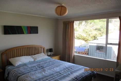 Photo of property in 3 Spruce Grove, Ranui, Porirua, 5024