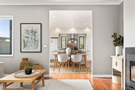 Photo of property in 5b Te Mata Peak Road, Havelock North, 4130