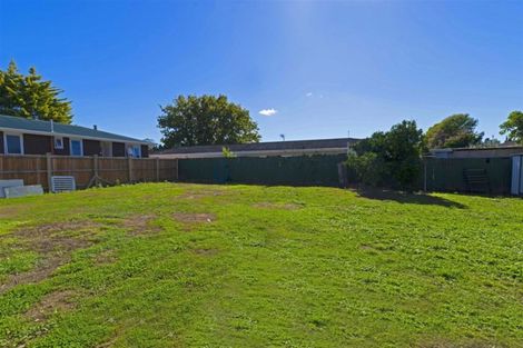 Photo of property in 209a Edmonton Road, Te Atatu South, Auckland, 0610