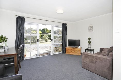 Photo of property in 3 Watt Road, Otatara, Invercargill, 9879