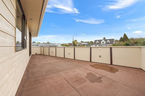 Photo of property in 13 Winstone Place, Highlands Park, New Plymouth, 4312