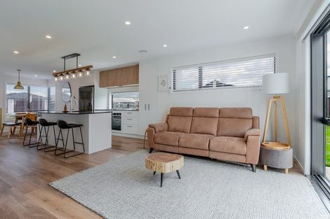 Photo of property in 36 Cynisca Crescent, Wallaceville, Upper Hutt, 5018