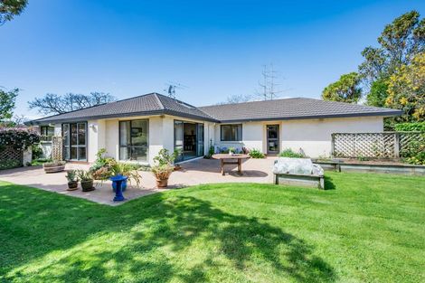Photo of property in 2 Charnwood Grove, Waikanae, 5036