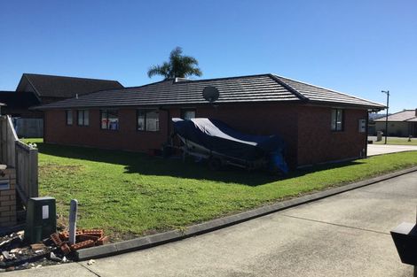 Photo of property in 12 O'farrell Drive, One Tree Point, 0118