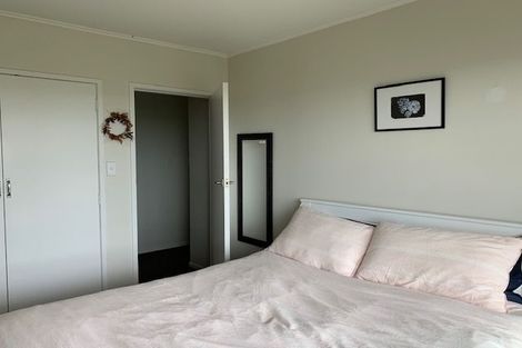 Photo of property in 2/4 Dewsbury Terrace, Castor Bay, Auckland, 0620