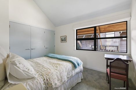 Photo of property in 5e Raroa Road, Kelburn, Wellington, 6012